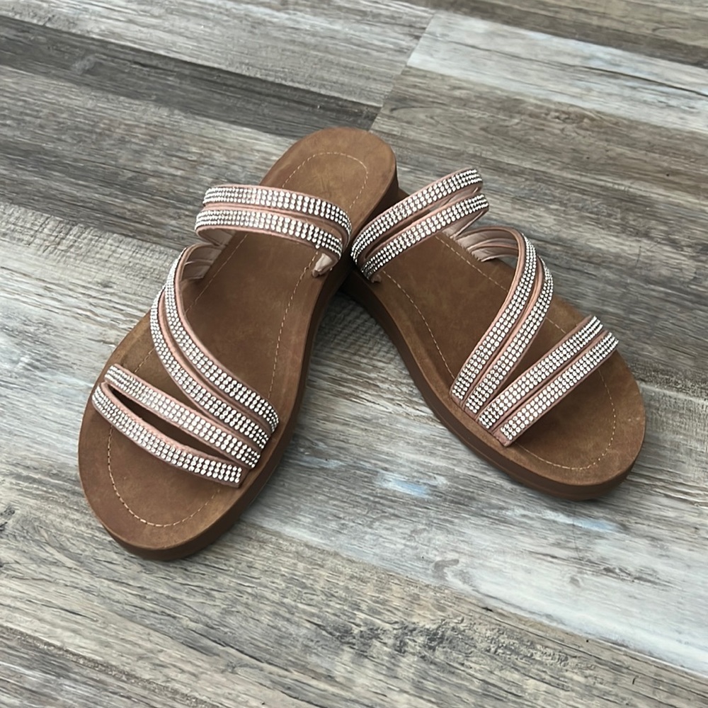 EUC sparkly blush sandals